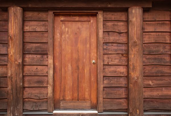 Log Cabin Siding Installation in Reno