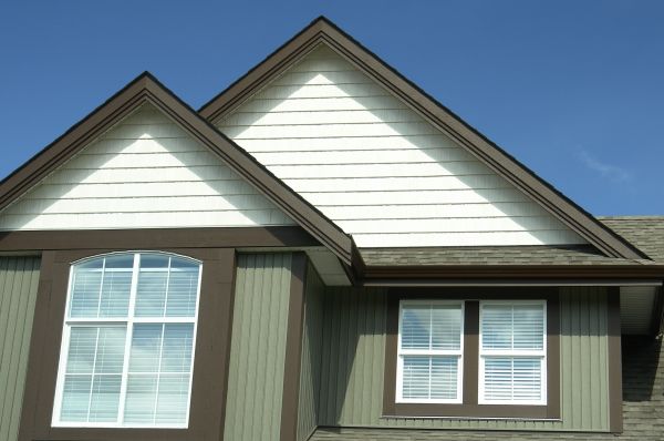 Cost of Vertical Vinyl Siding Repair in Reno